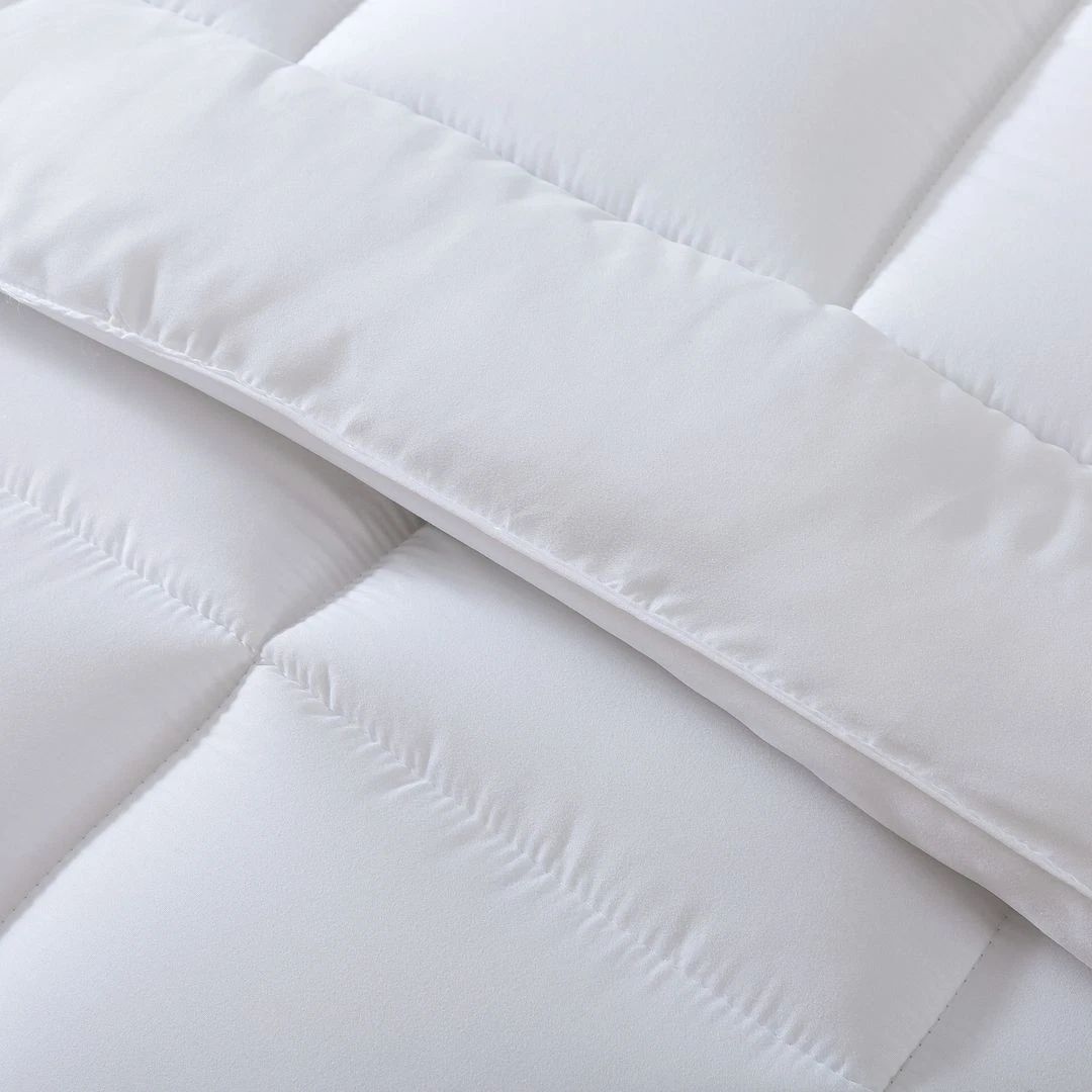 13.5 Tog Duvet - Hotel Quality Microfibre Luxury Feels Like Down Box Stitched